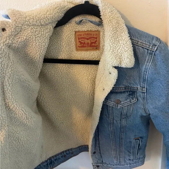 Levi's Cream Sherpa Lined Jacket - Picture 4 of 4